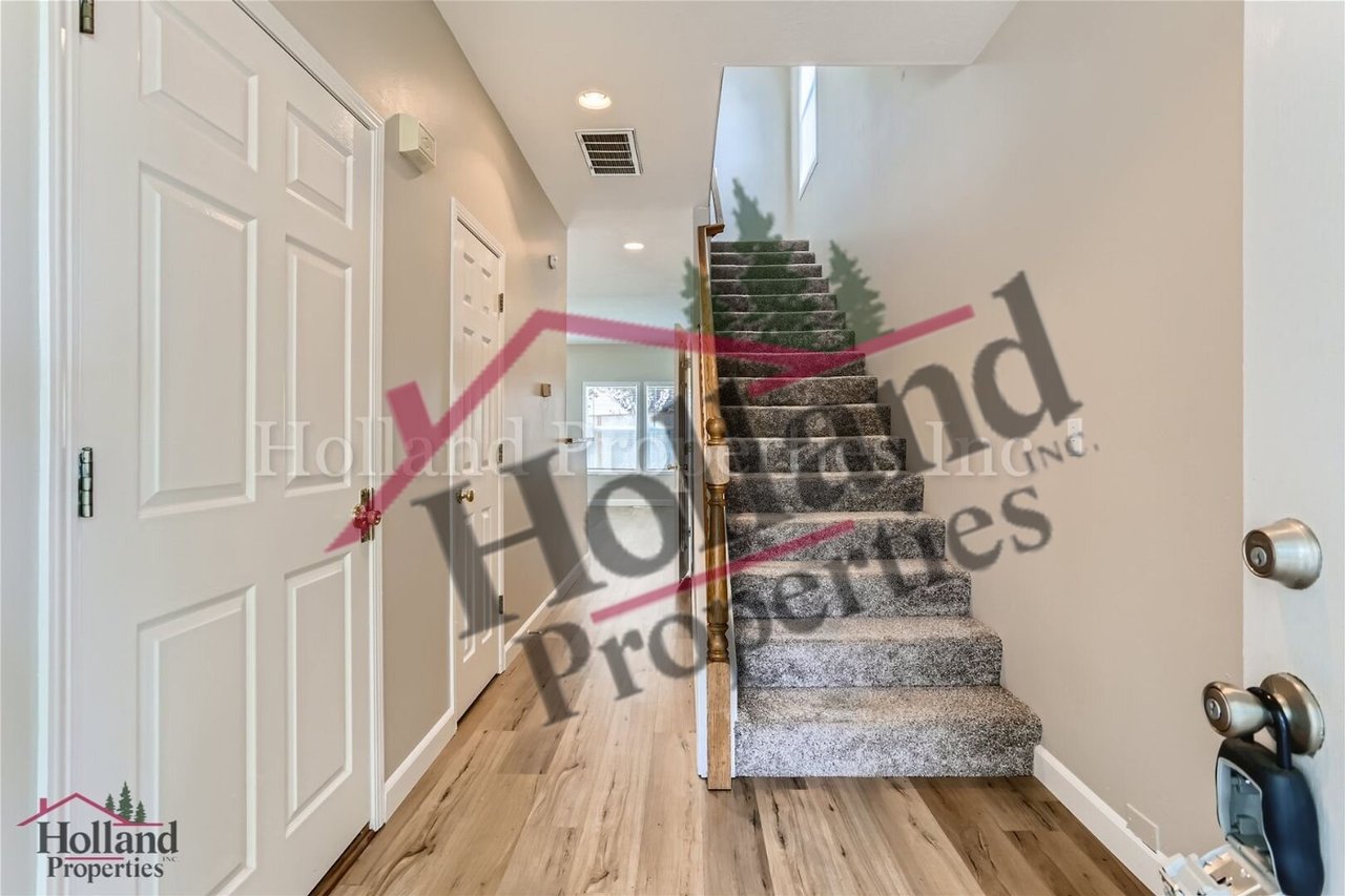 3133 NE 13th Place Hillsboro, OR 97124