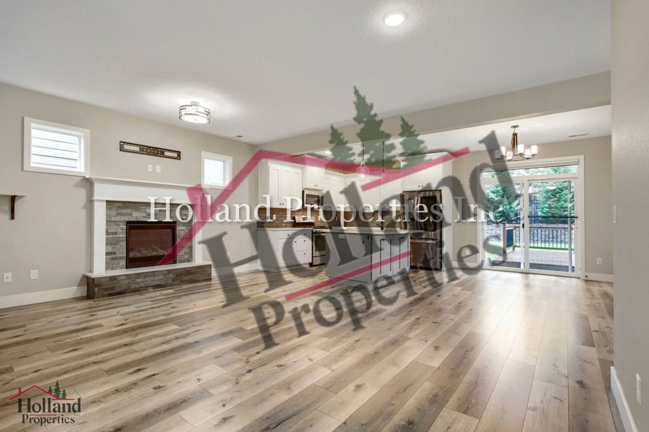 3878 N Chase St Newberg, OR 97132