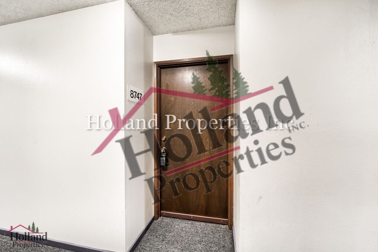 8747 SW Brightfield Cir Portland, OR 97223