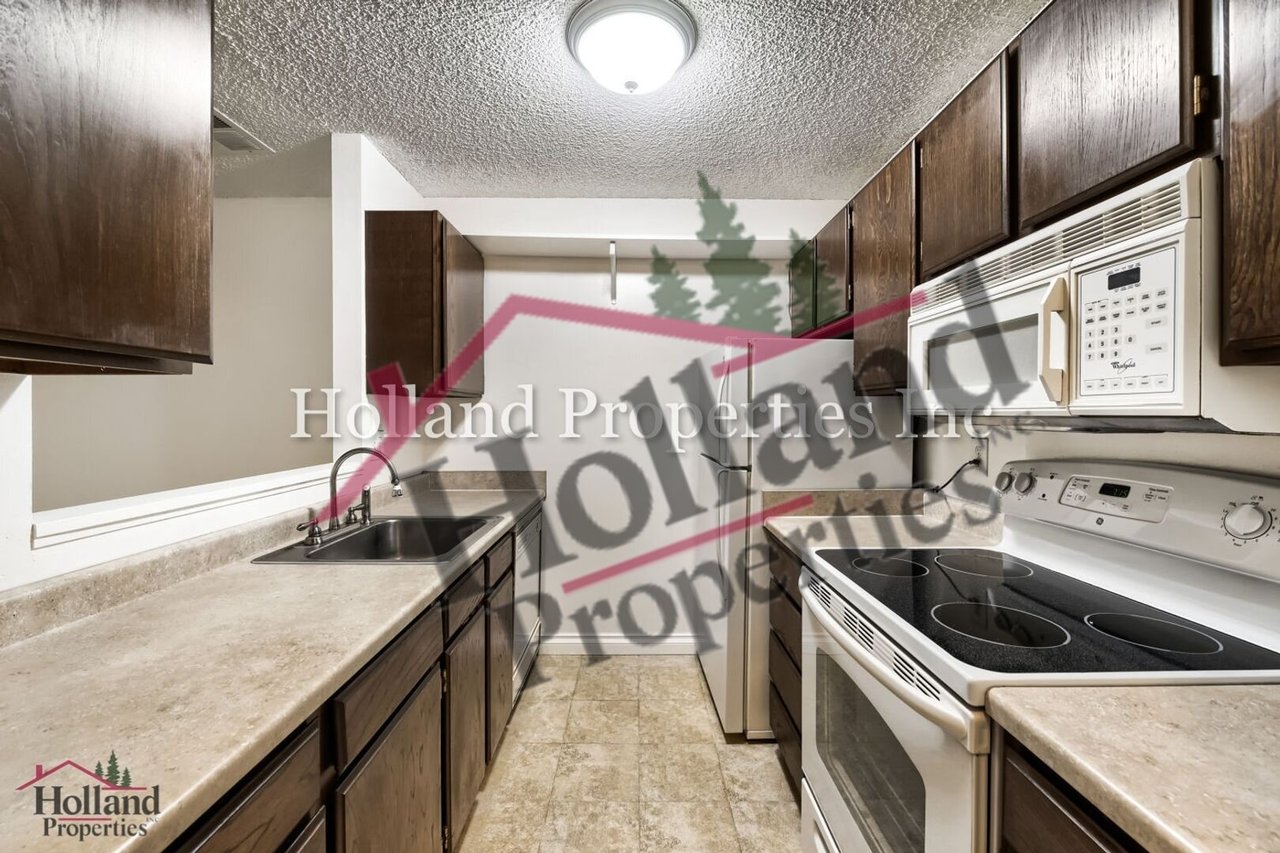 8747 SW Brightfield Cir Portland, OR 97223