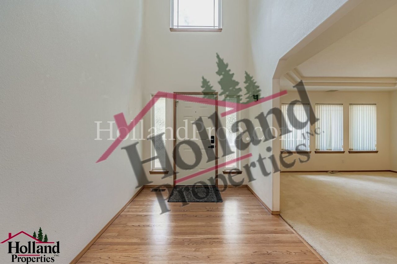 1655 SE Brookwood Ave Hillsboro, OR 97123