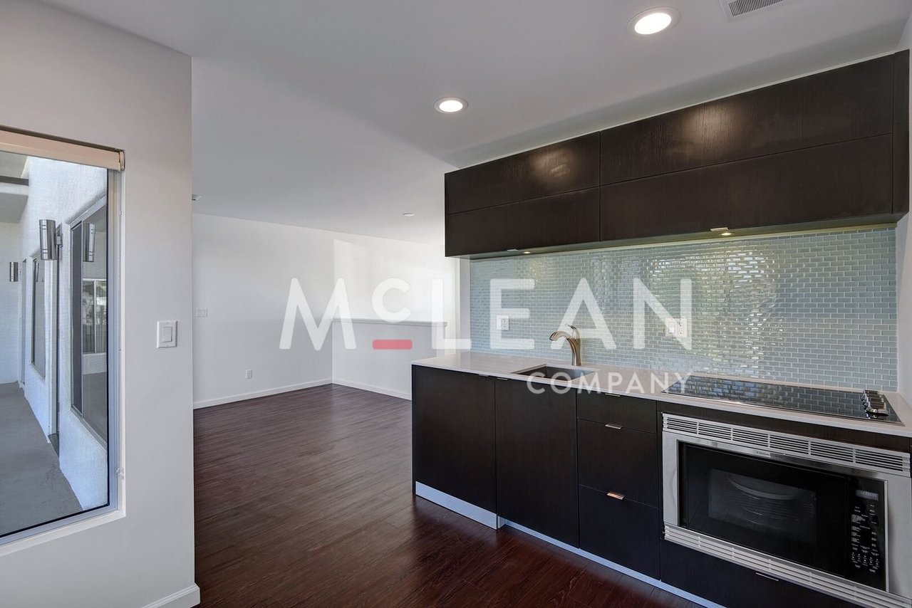 630 North Belardo Road , Unit 13