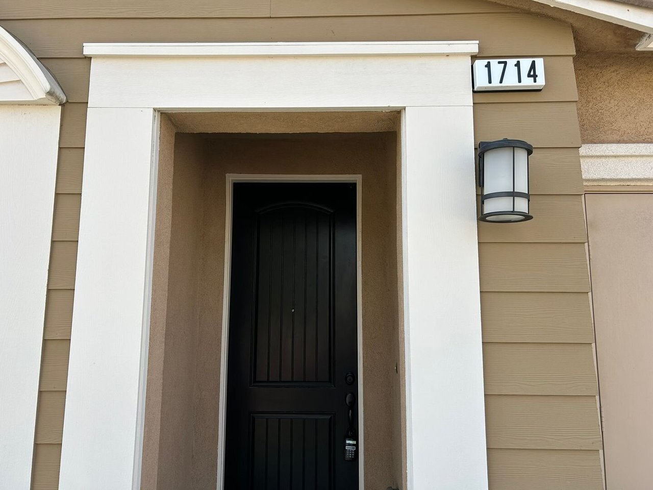 1714 Amaranthus Tree Pl Upland, CA 91784