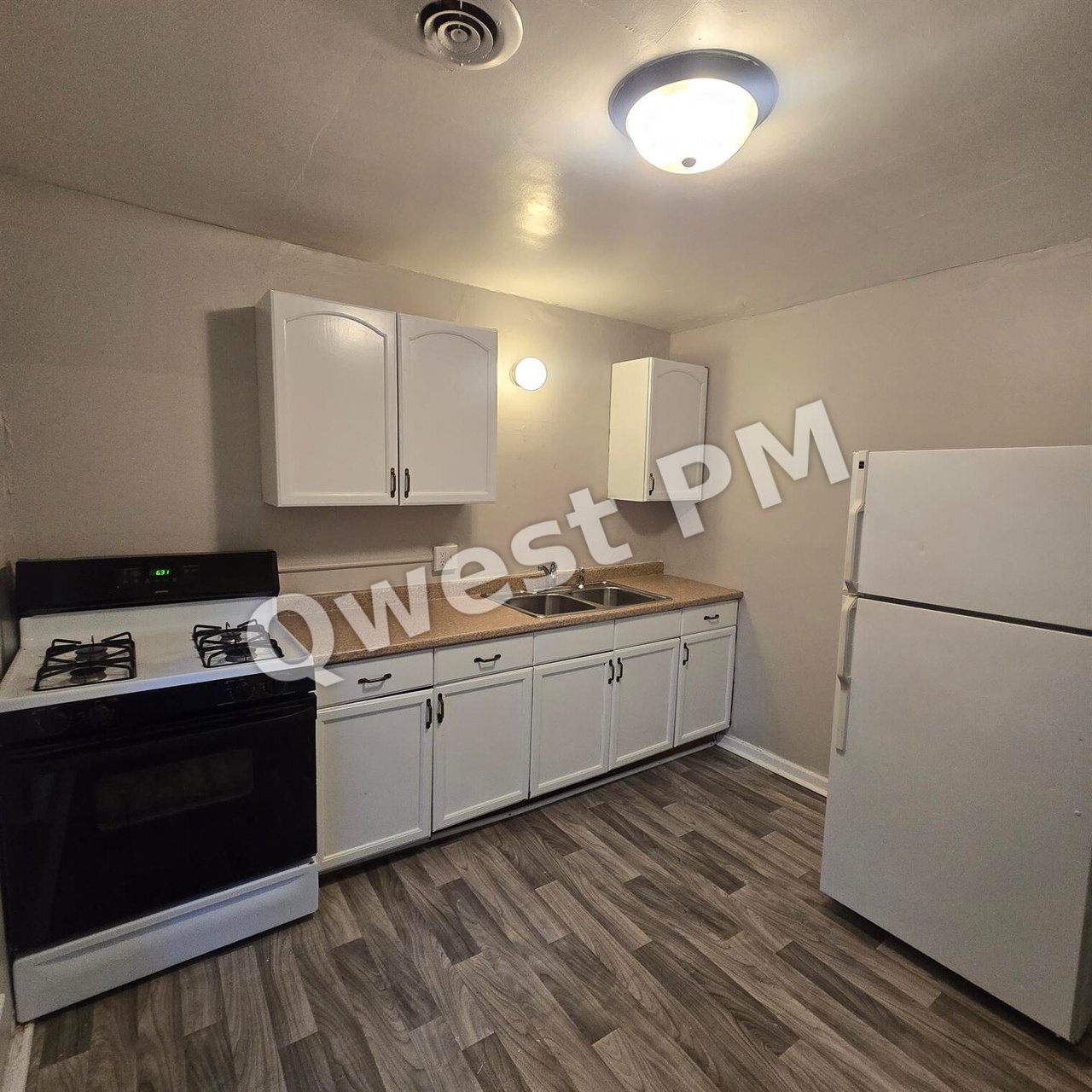 765 Clancy Ave NE #2
