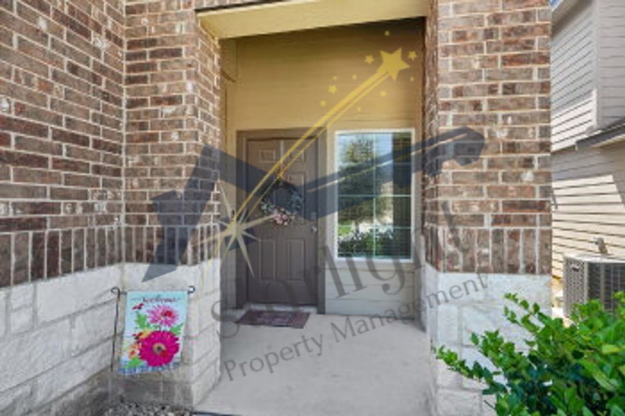 1242 Yellow Warbler Run San Antonio, TX 78253