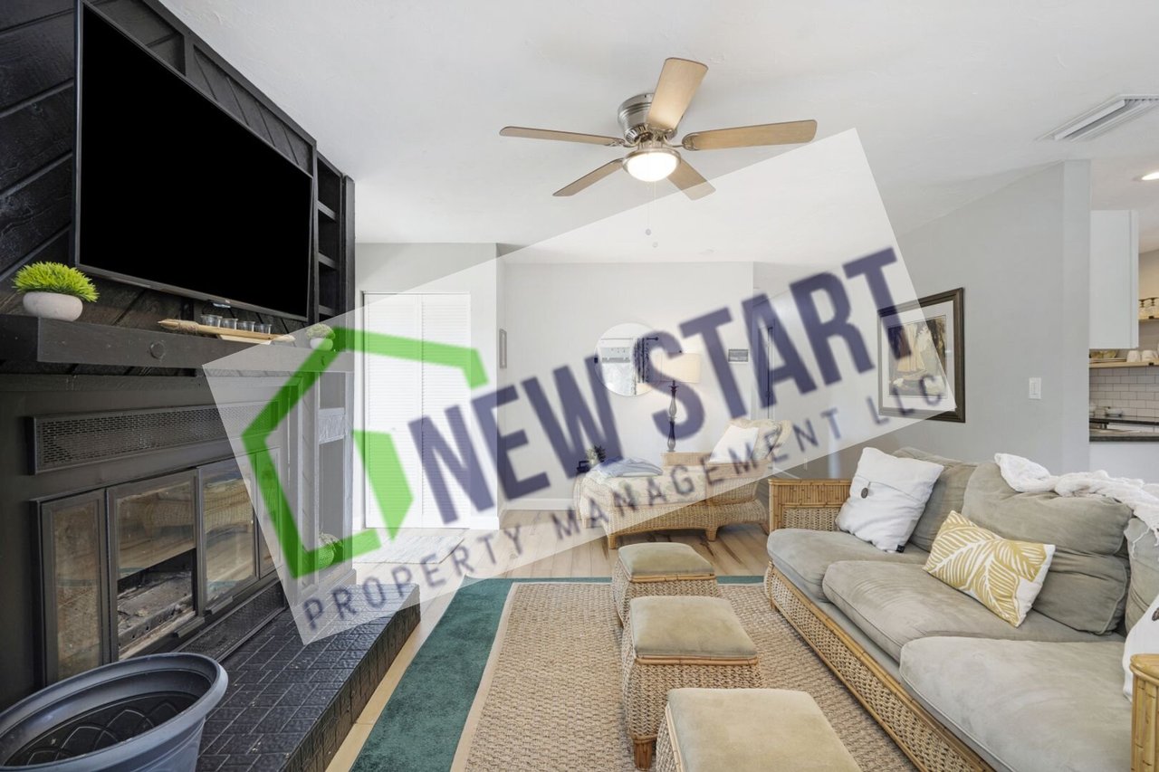4705 Hollingsworth Ave - Upper Unit A 3 bed 2 bath Sarasota, FL 34233