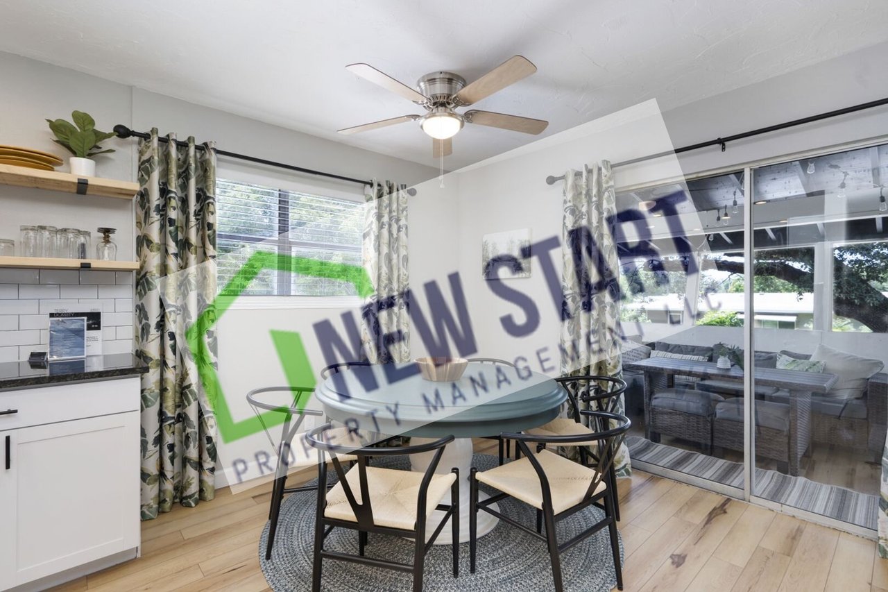 4705 Hollingsworth Ave - Upper Unit A 3 bed 2 bath Sarasota, FL 34233
