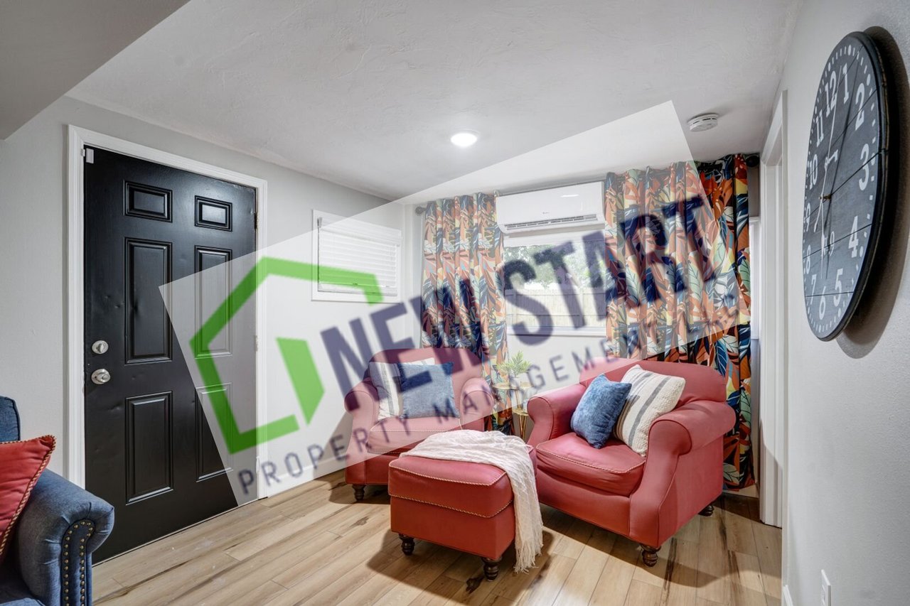 4705 Hollingsworth Ave - Lower Unit B 3 bed 2 bath pool Sarasota, FL 34233