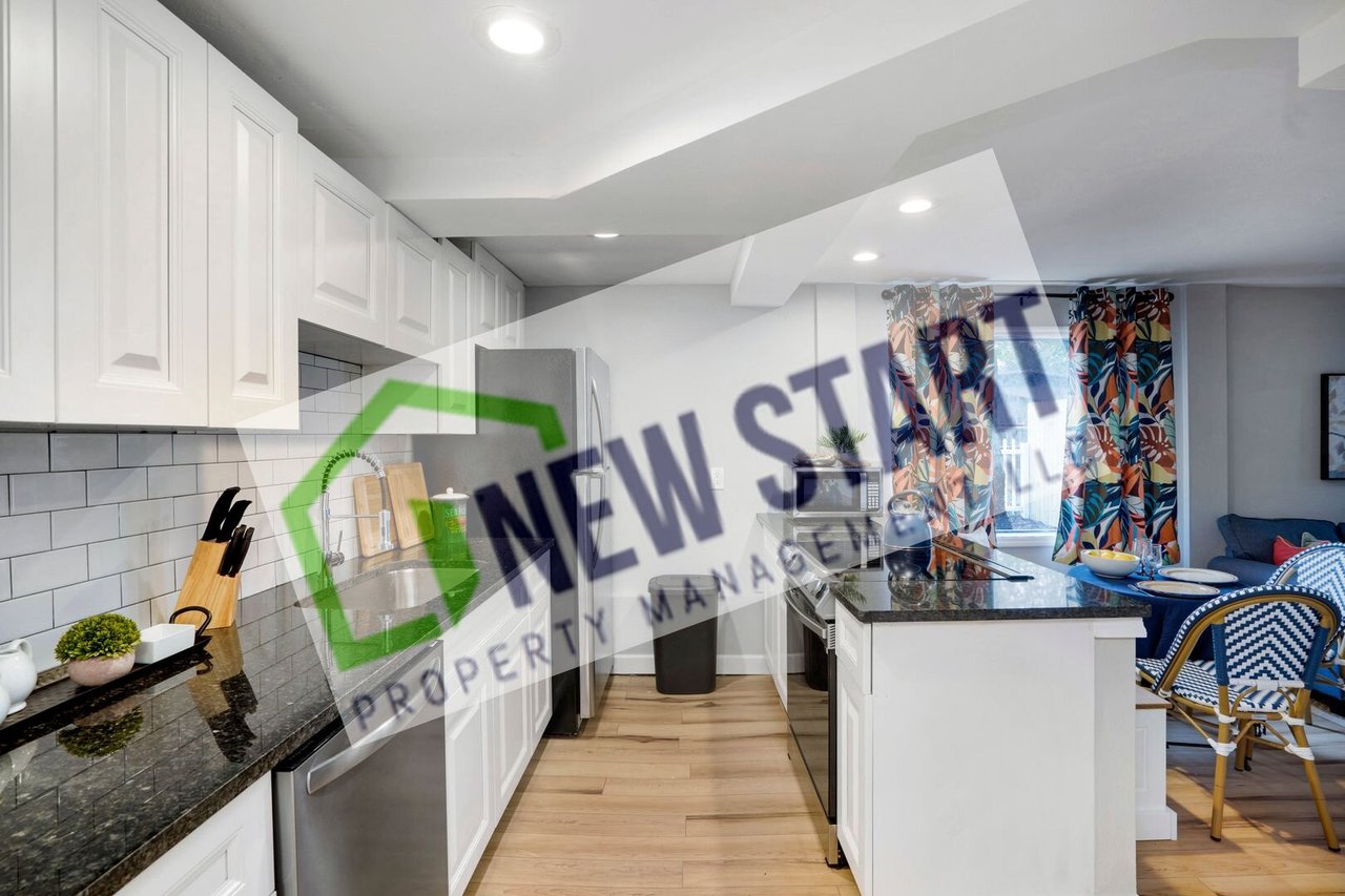 4705 Hollingsworth Ave - Lower Unit B 3 bed 2 bath pool Sarasota, FL 34233