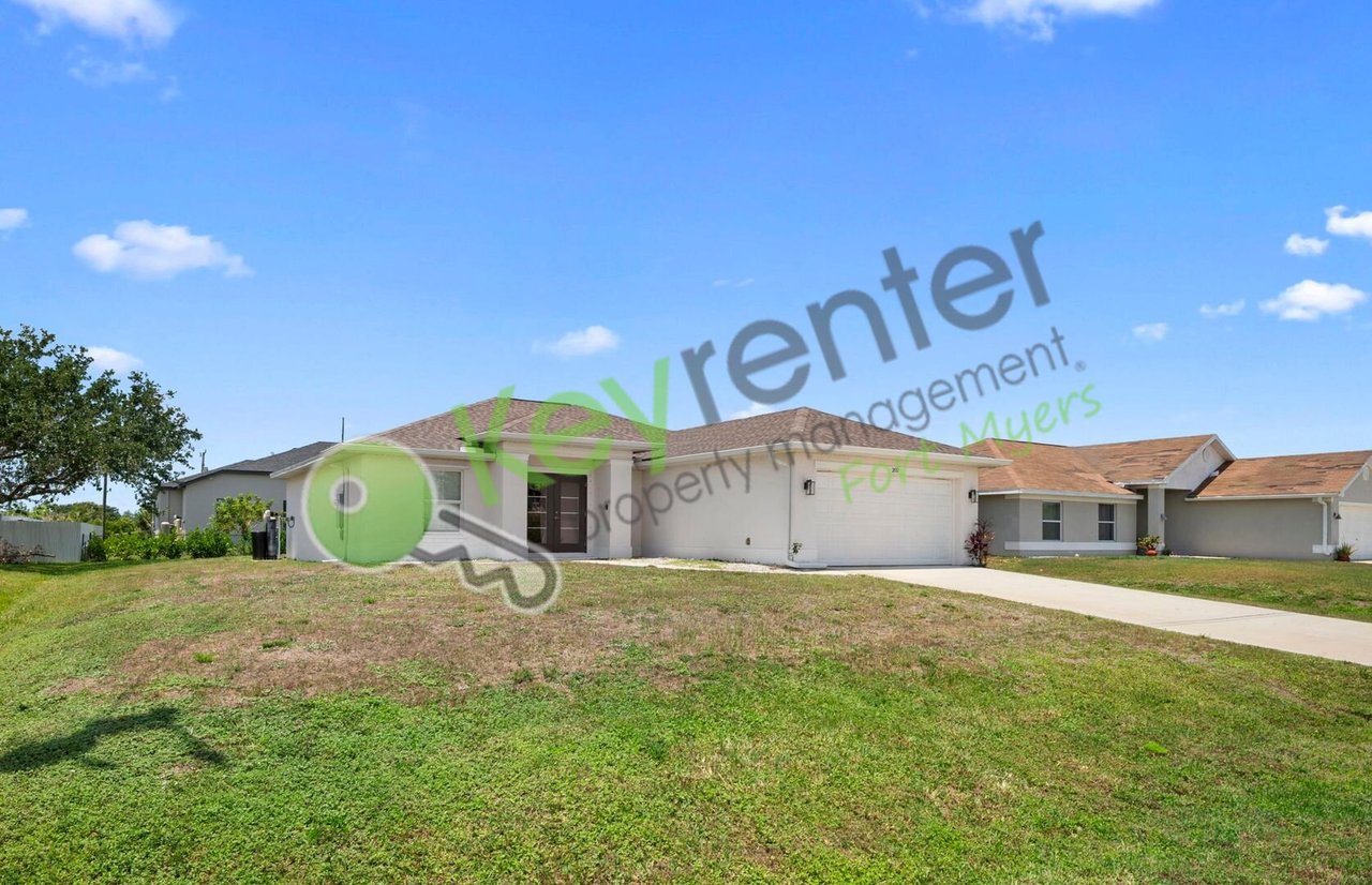 202 NW 25th Pl Cape Coral, FL 33993