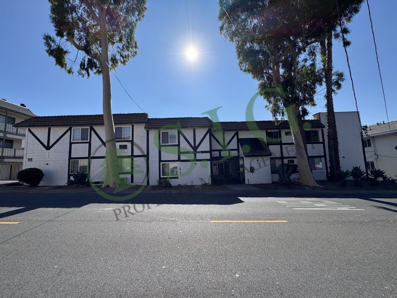 10635 Sherman Grove #8 Sunland, CA 91040