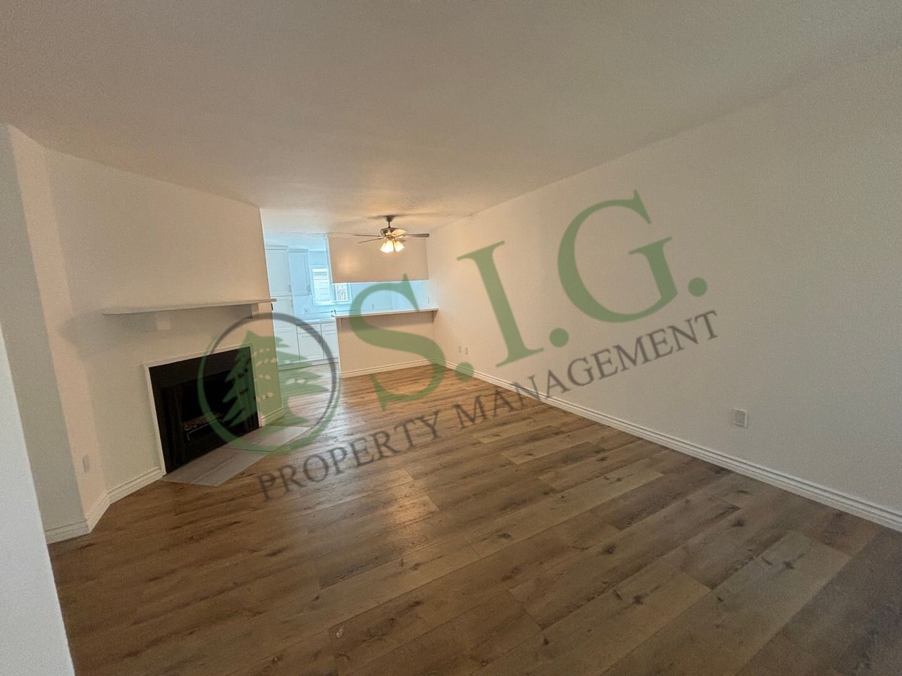 10635 Sherman Grove #8 Sunland, CA 91040