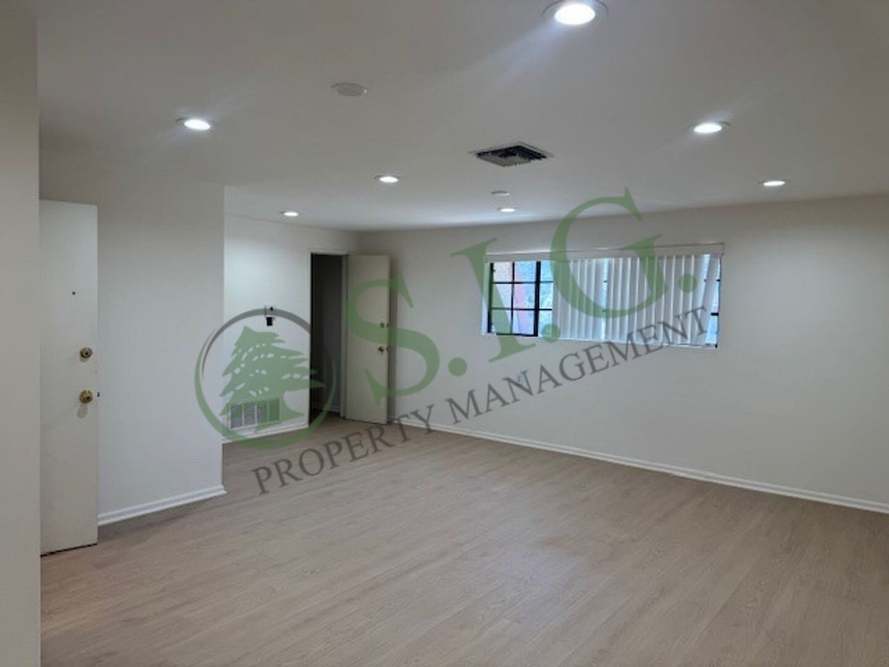 2951 Honolulu Ave. #A La Crescenta, CA 91214