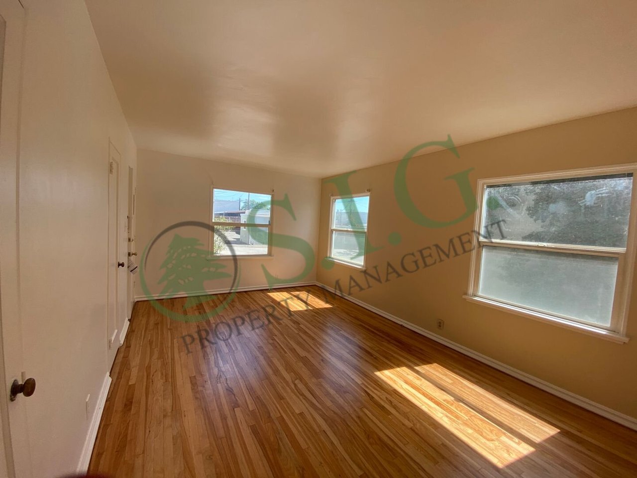 228  Maple St #D Glendale, CA 91205