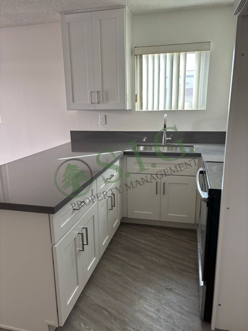 5637 Strohm Ave #9 North Hollywood, CA 91601
