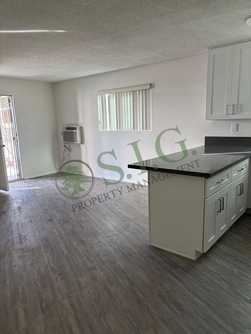 5637 Strohm Ave #9 North Hollywood, CA 91601