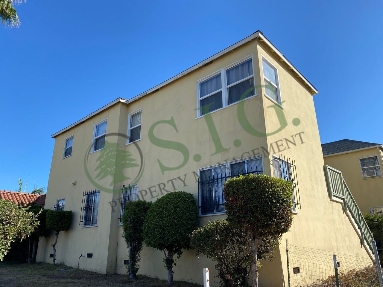 4371 Sunset Dr Los Angeles, CA 90027