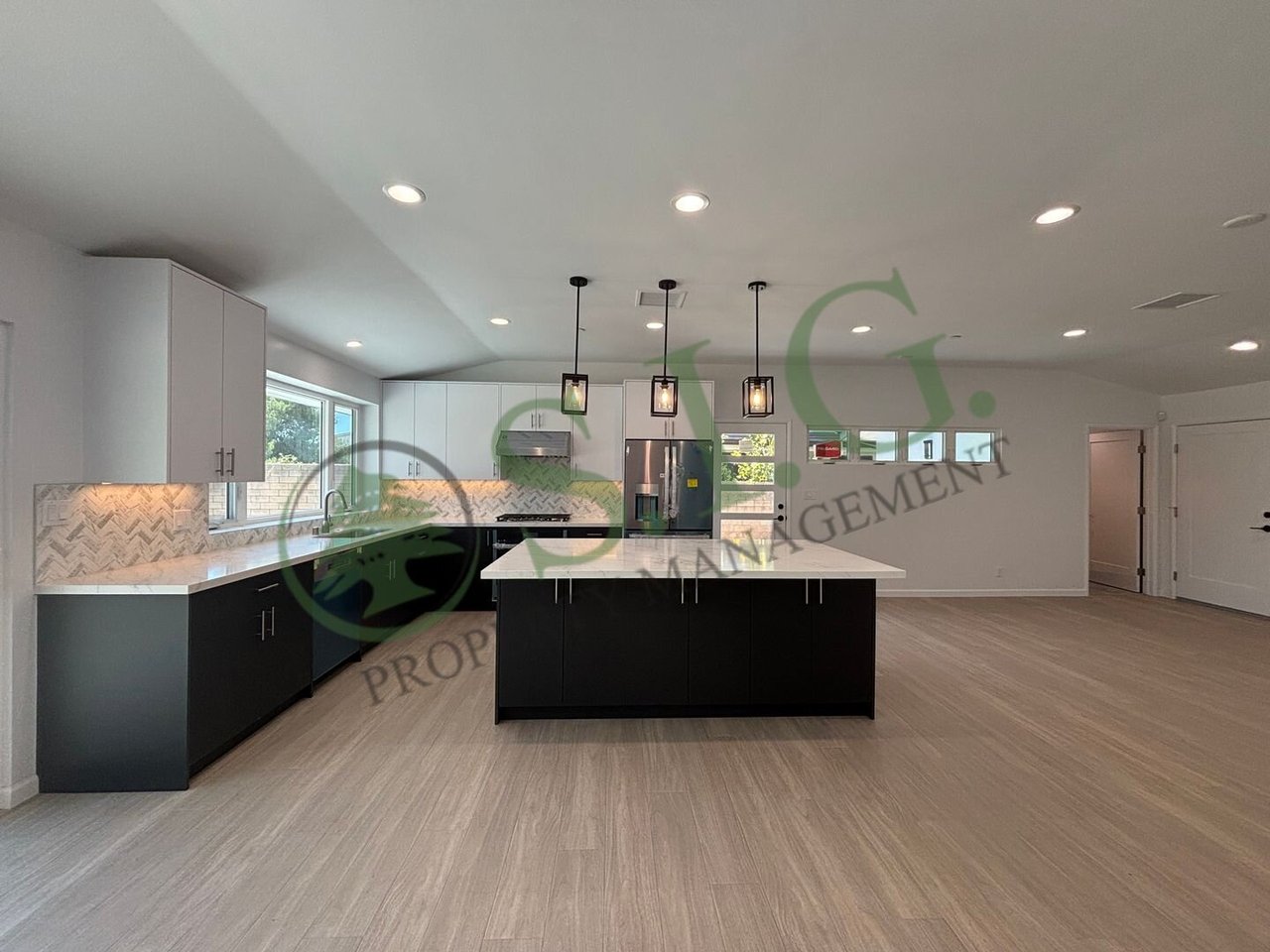 2230 Sherwood Place Glendale, CA 91206