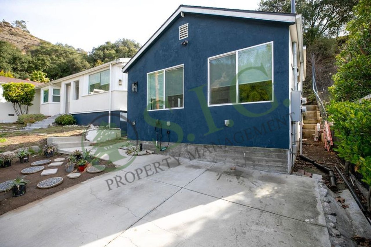 2748 Hollister Terrace Glendale, CA 91206