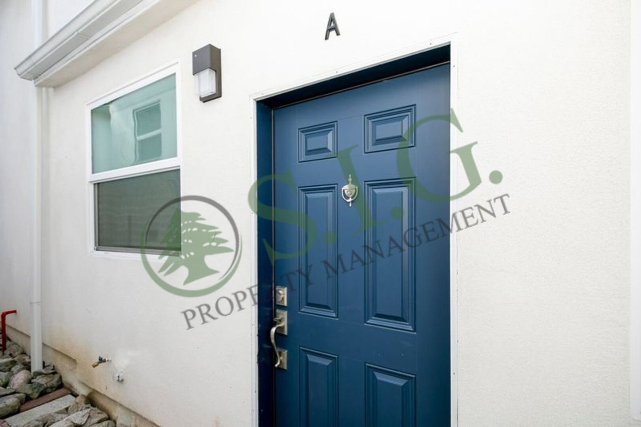 2748 Hollister Terrace Glendale, CA 91206
