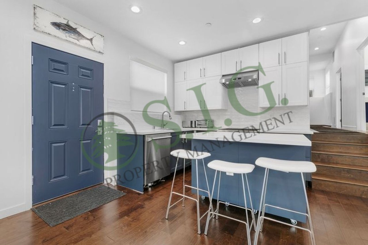 2748 Hollister Terrace Glendale, CA 91206