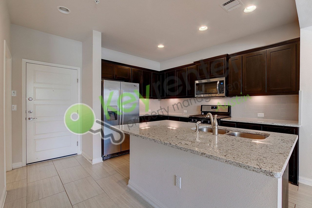 13800 Lyndhurst St #73 Austin, TX 78717-6062