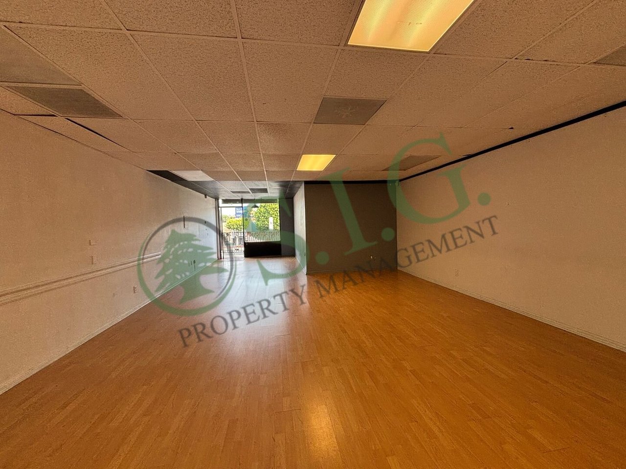 1727 N Vermont Ave , #211 Los Angeles, CA 90027