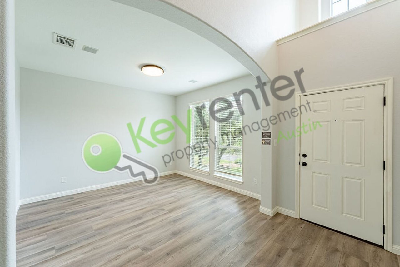 2600 San Juan Dr. Austin, TX 78733
