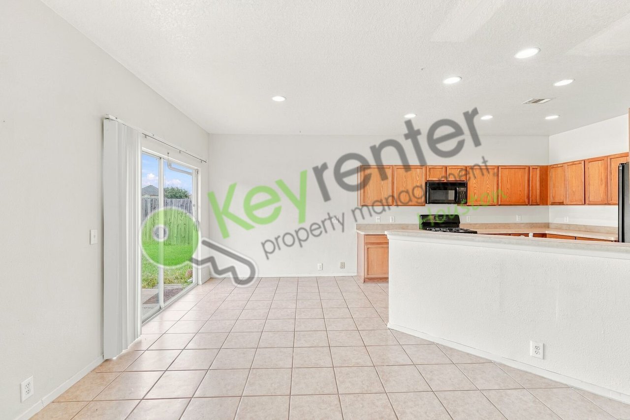 3310 Jib Ct Fresno, TX 77545