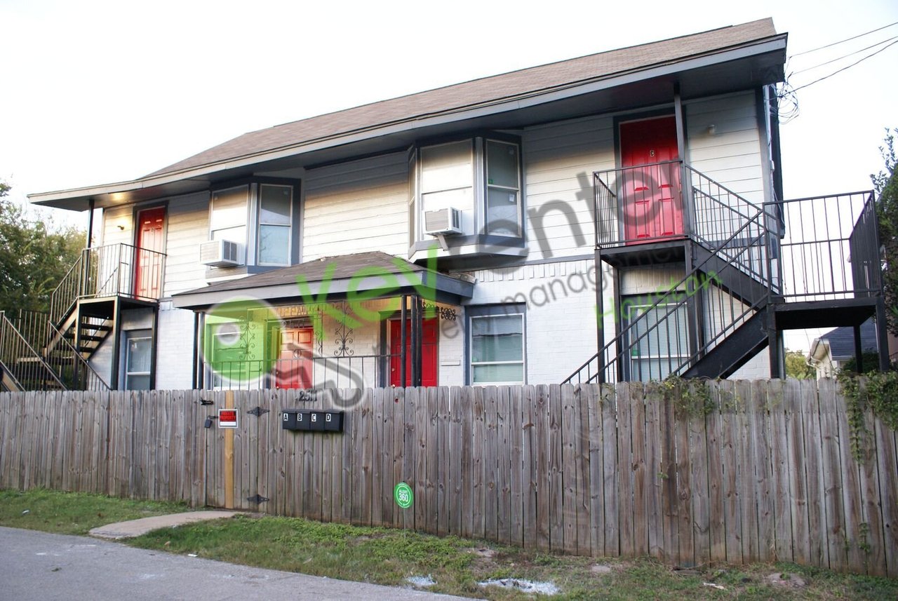 2511 Rosalie St - D Houston, TX 77004