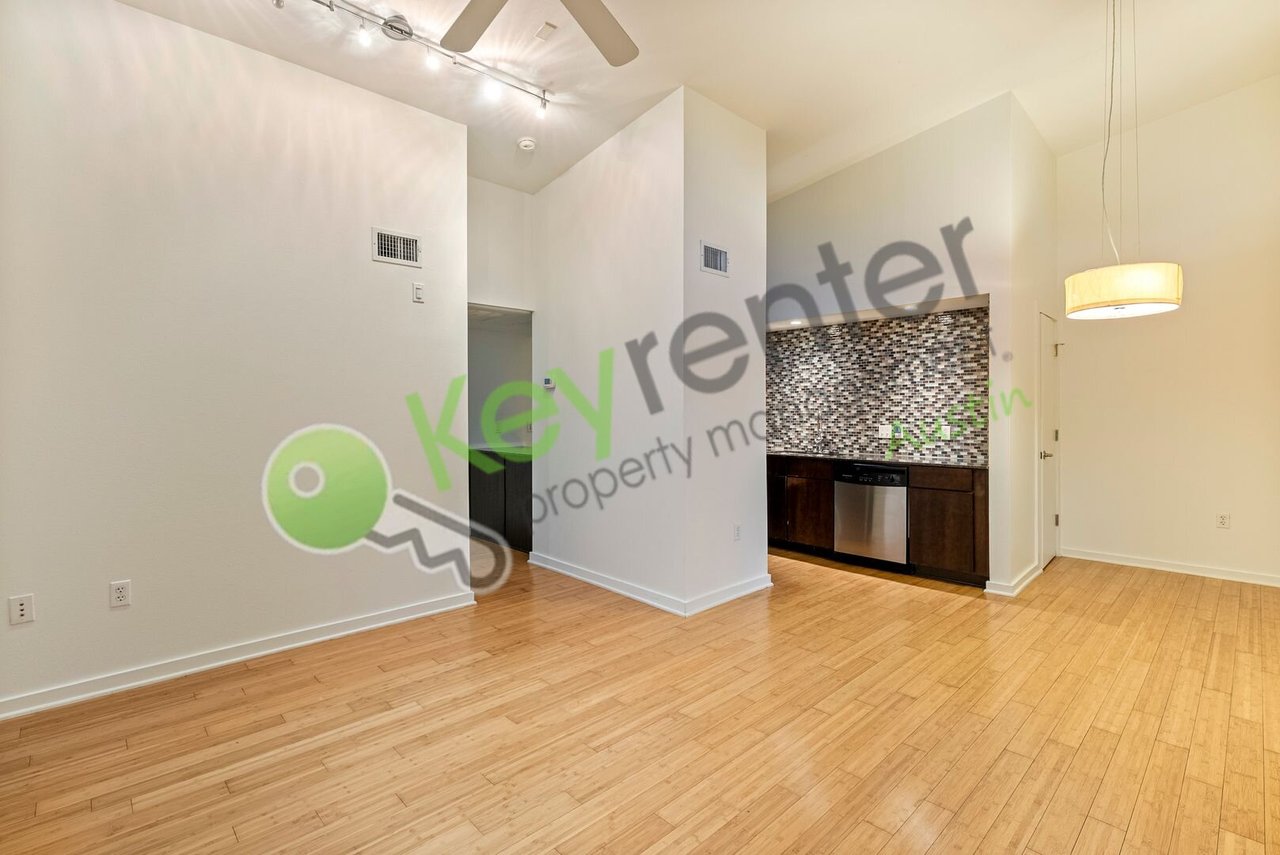 2200 Dickson Dr #229 Austin, TX 78704