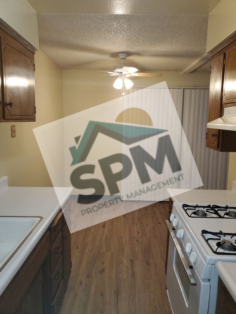 140 Mark Randy Place  - 15 Modesto, CA 95350-3215
