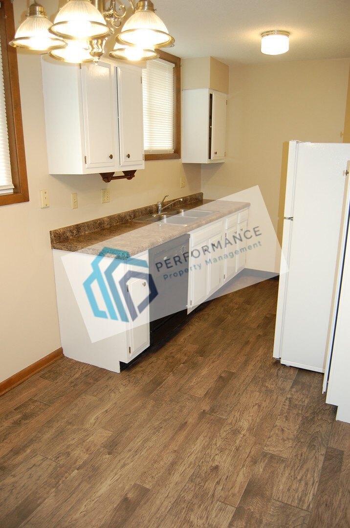 401 N 57th St - 401 N 57th St #1 Lincoln, NE 68505