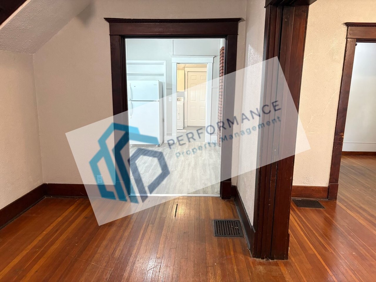 3204 Holdrege Street Lincoln, NE 68503