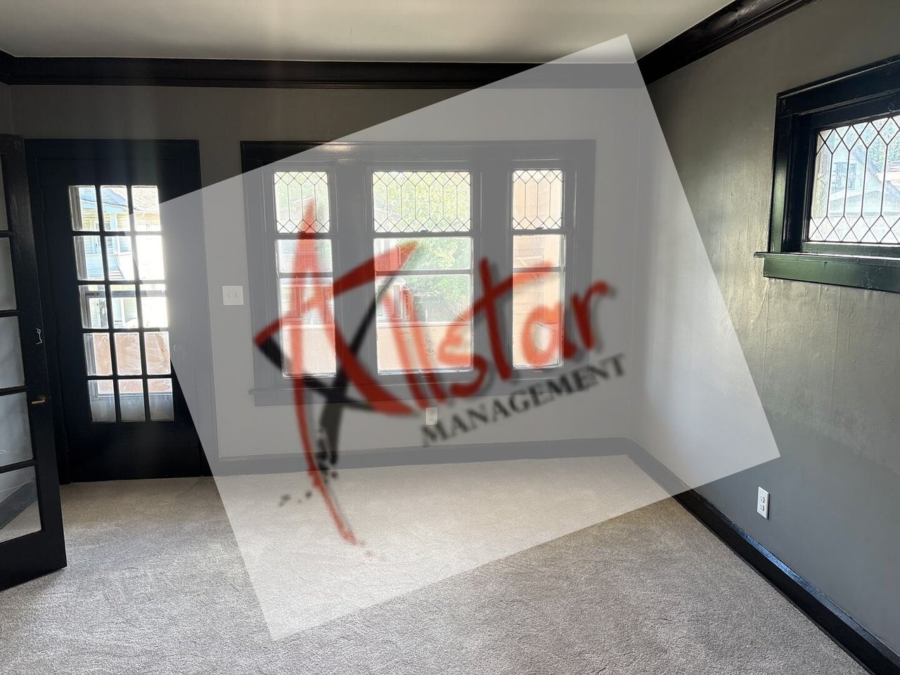 11909 Parkhill Avenue - Up Unit