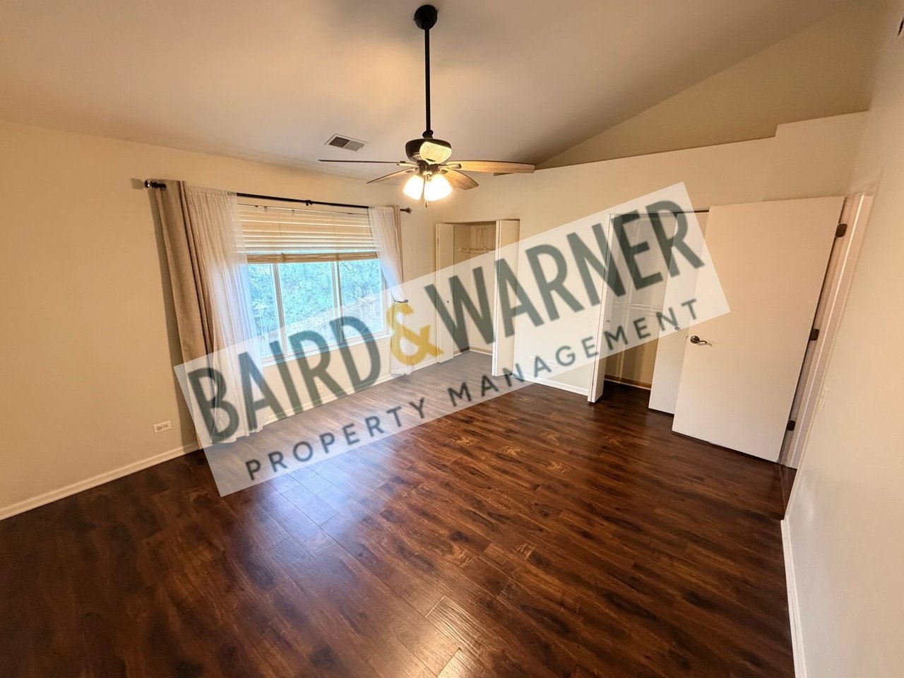 2518 Carrolwood Rd Naperville, IL 60540