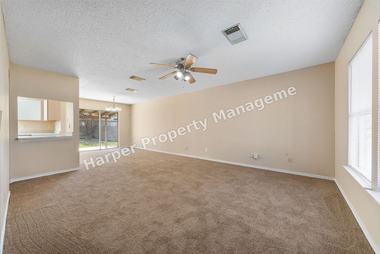 7038 Cole Creek Dr. Converse, TX 78109