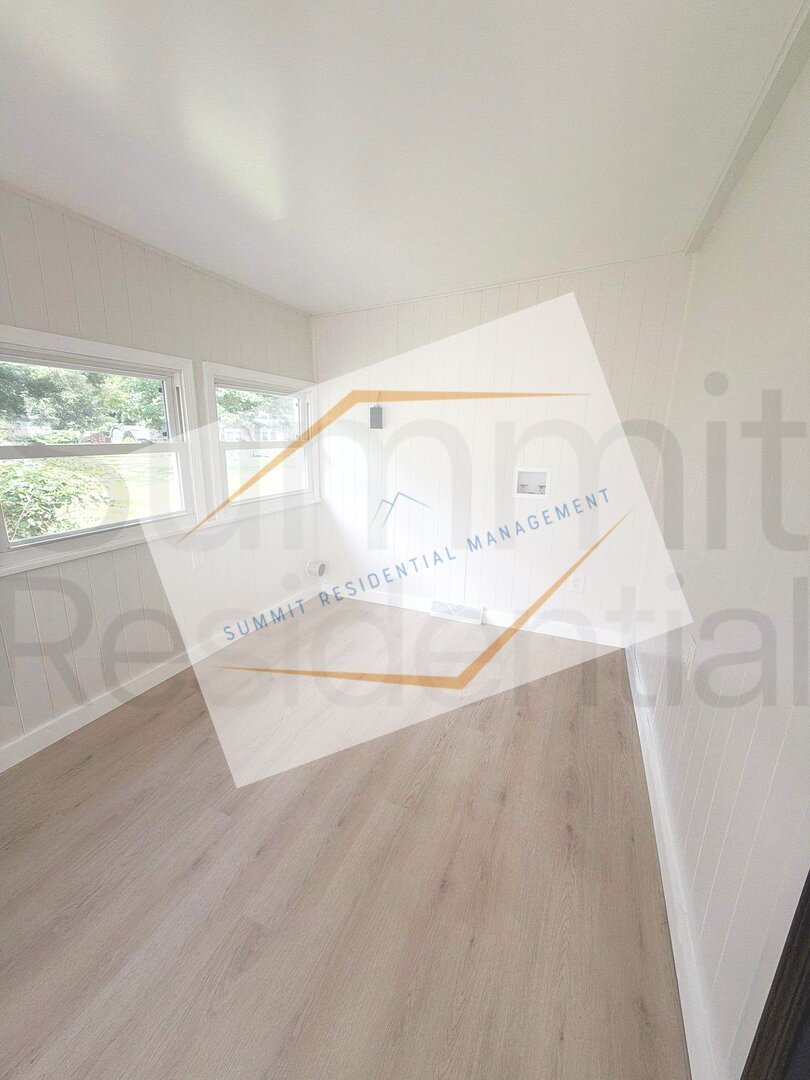 32 Market St Greenwich, OH 44837