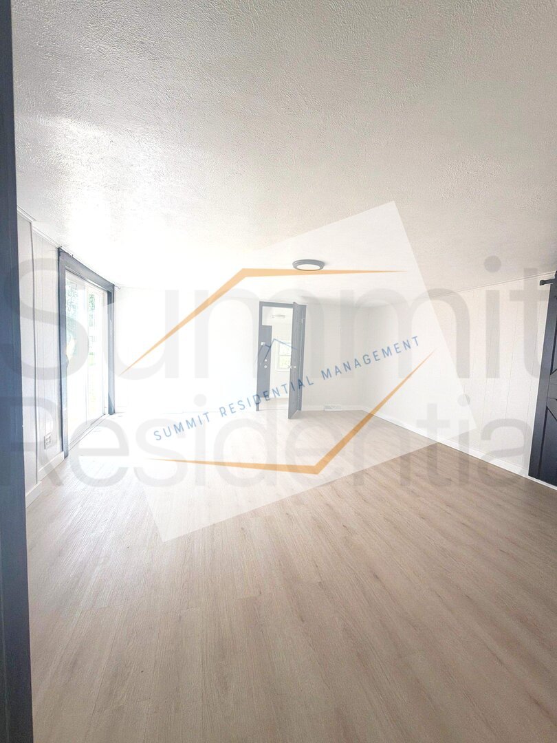 32 Market St Greenwich, OH 44837