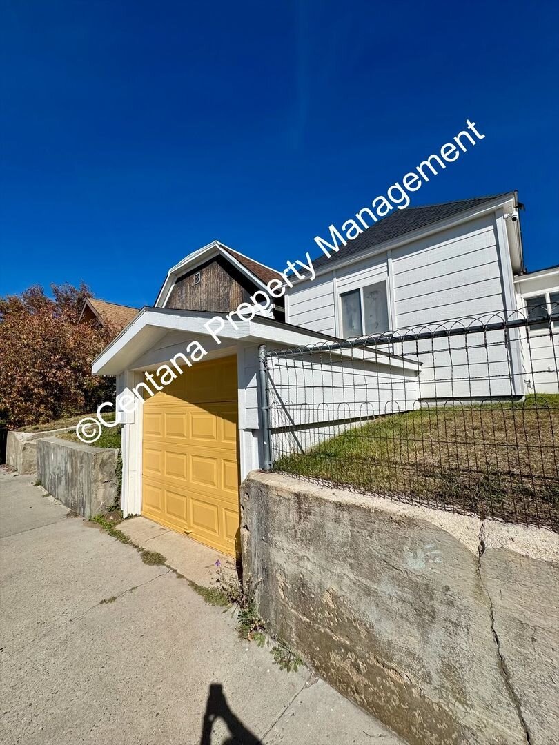 1948 Roberts Ave. - Front Butte, MT 59701