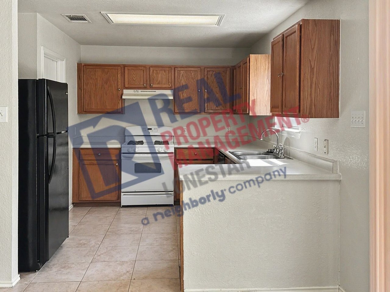 205 Spring Branch Loop Kyle, TX 78640