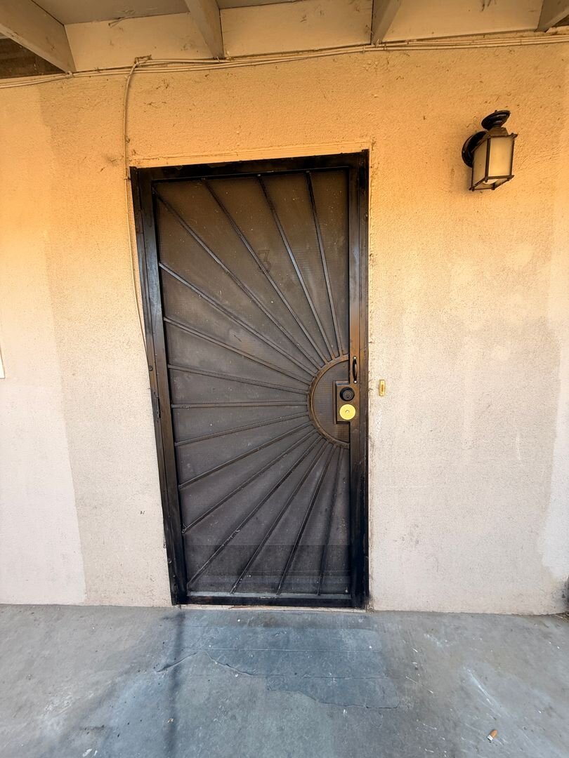208 Kingston Lane  - 03 Modesto, CA 95354