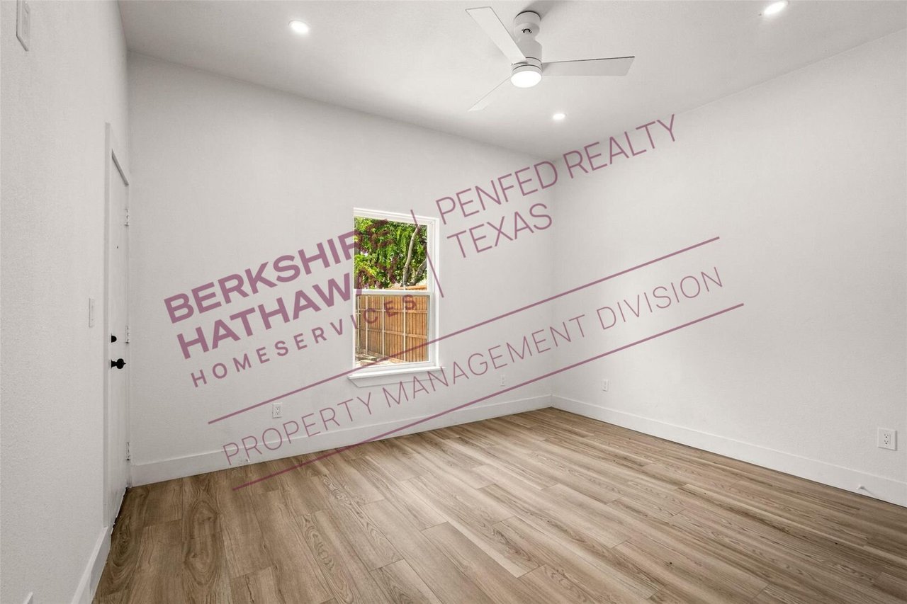 808 W 10th St Dallas, TX 75208