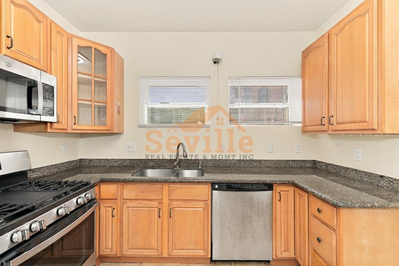 619 22nd St B Oakland, CA 94612