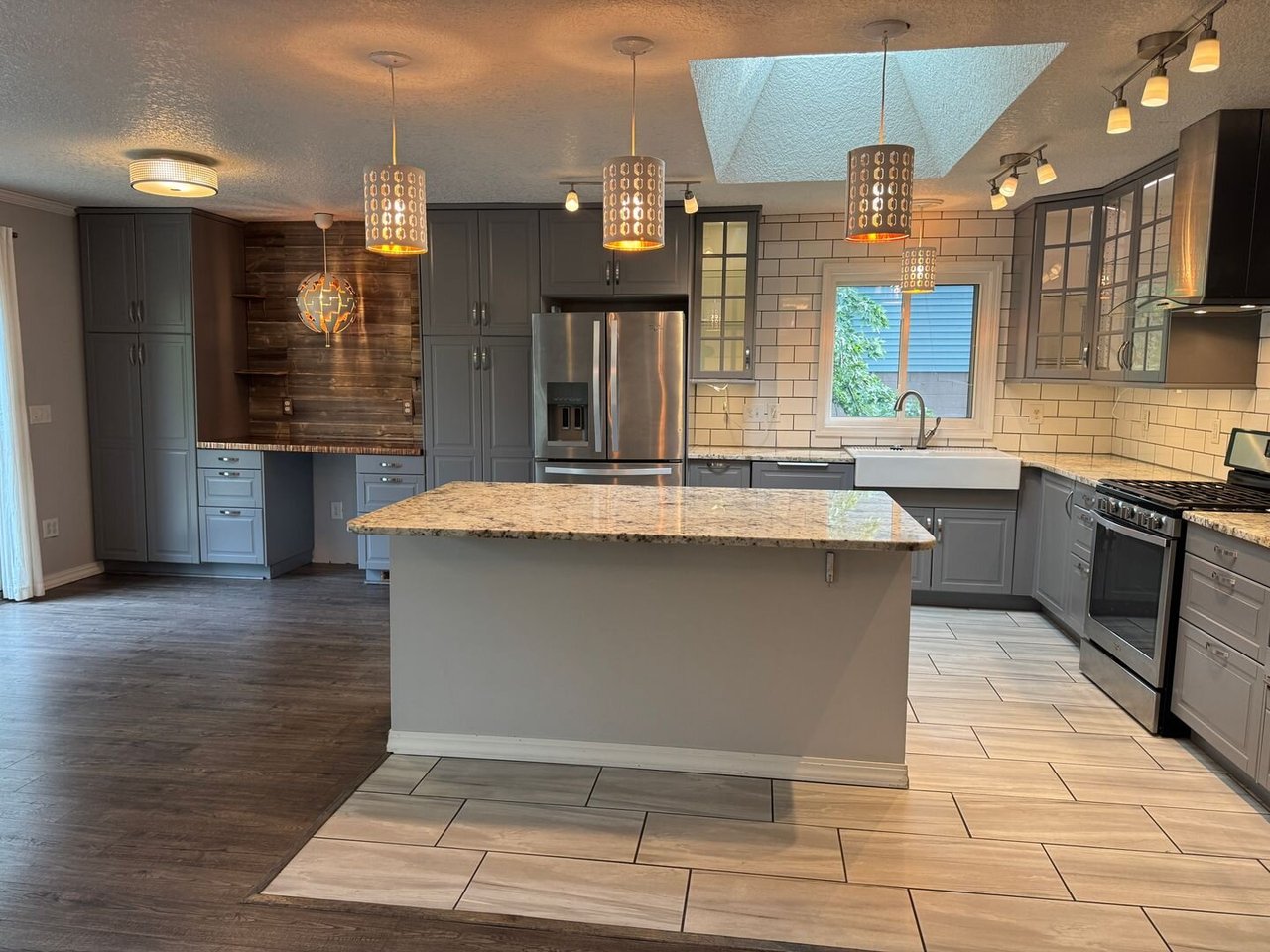 1945 14th Street Bettendorf, IA 52722