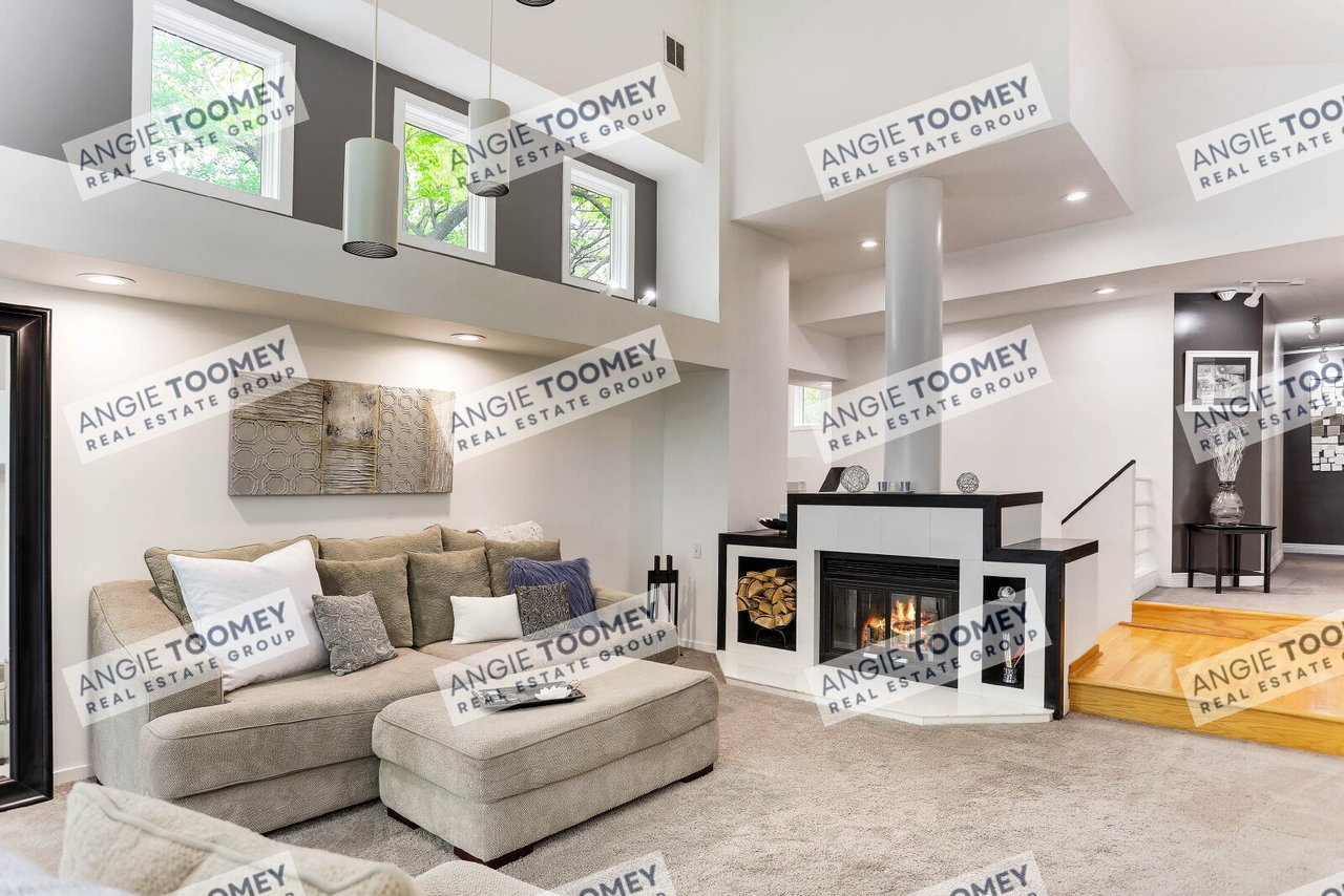 2925 Minnehaha Curve