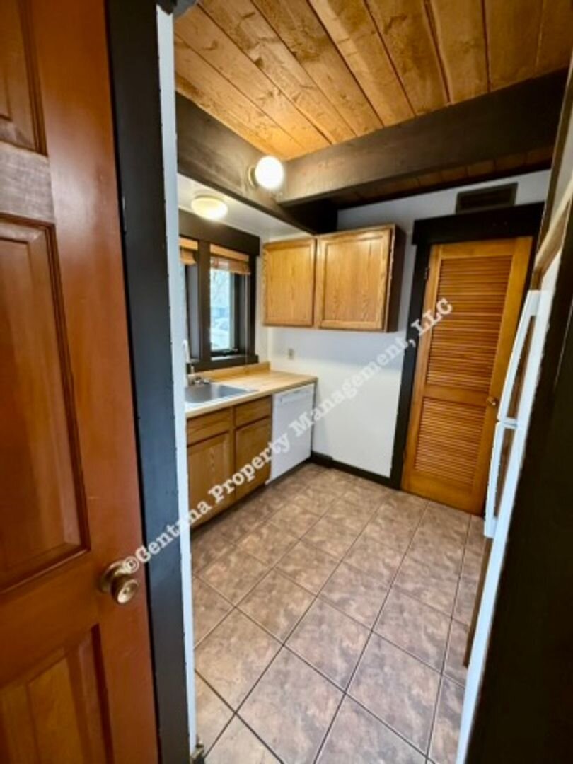 2420 7th Ave N - 23 Great Falls, MT 59401