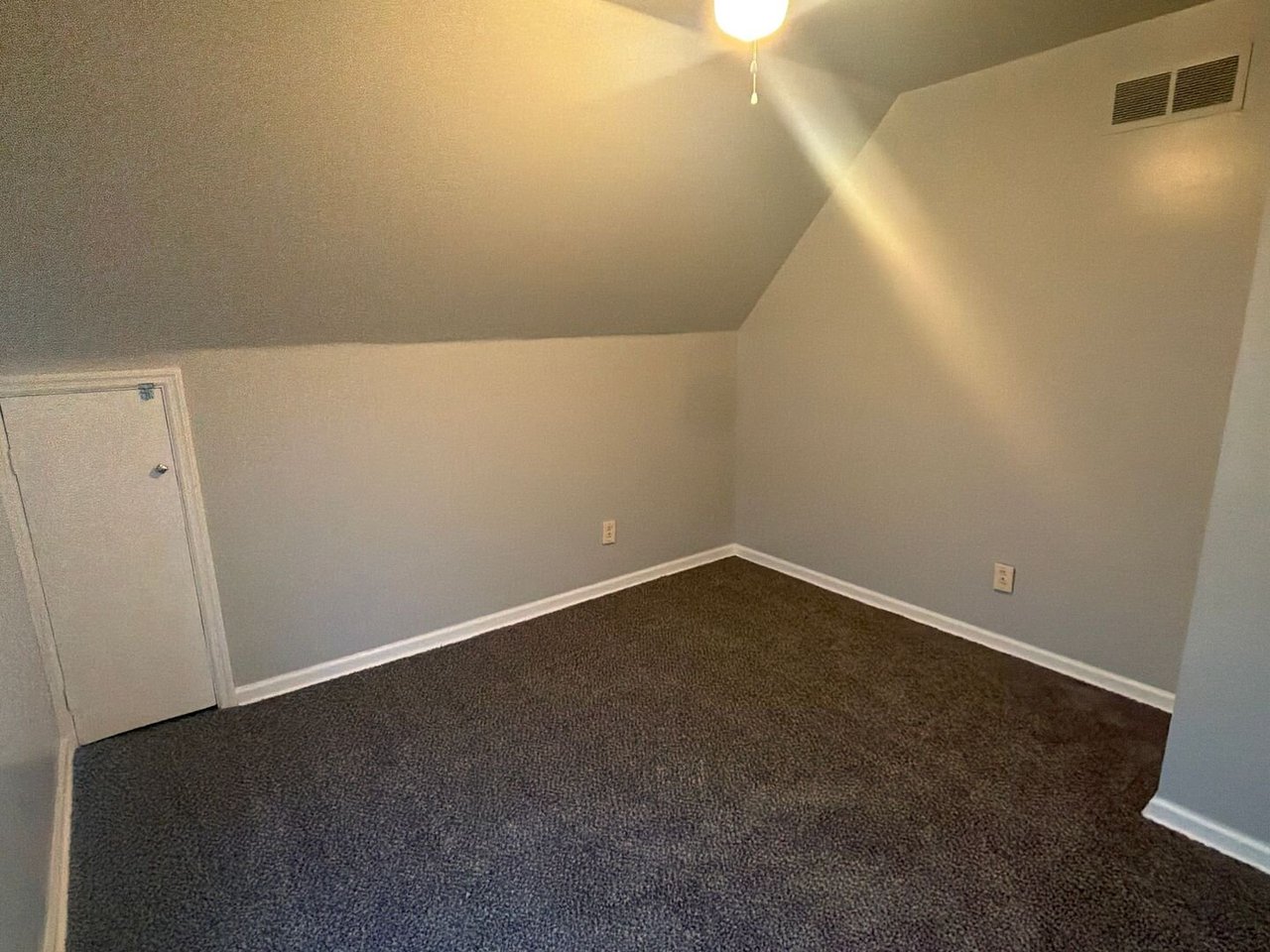 910 East Pleasant Street Davenport, IA 52803