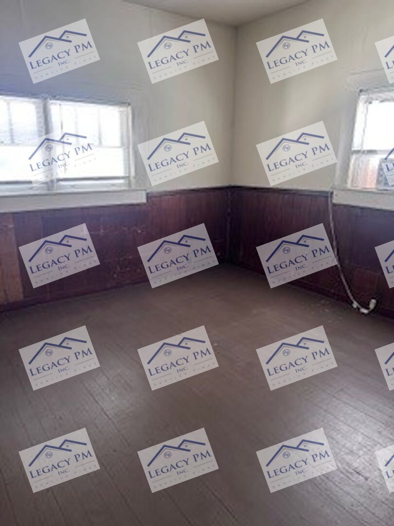 305-B S. Fisher Street Burlington, NC 27215
