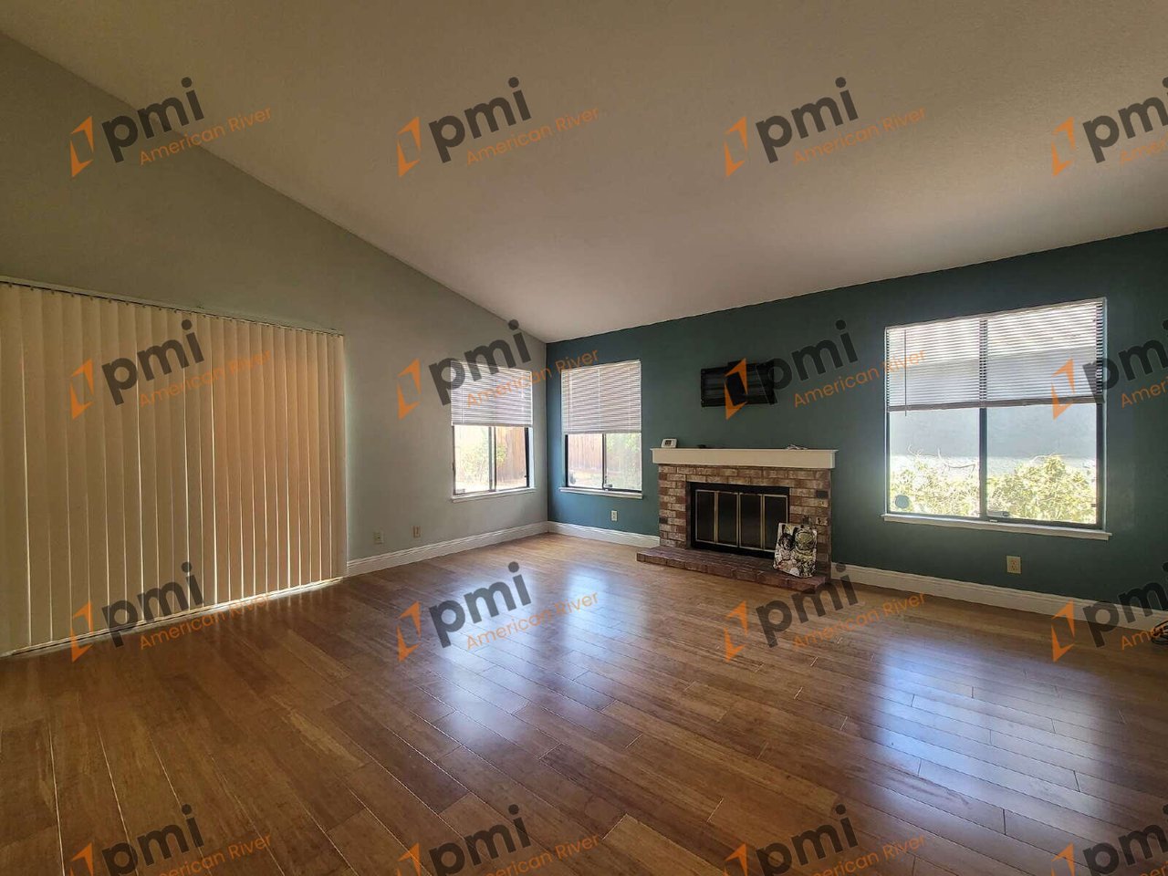 284 River Run Cir